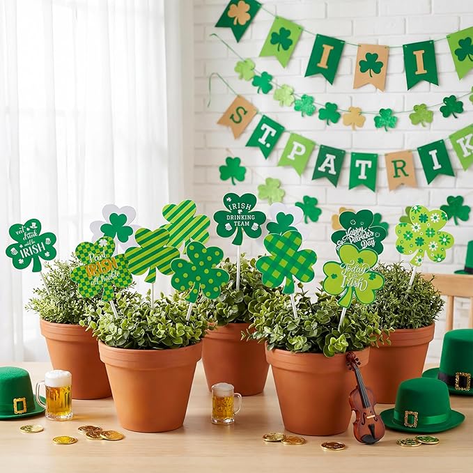 12 Pcs St. Patrick's Day Yard Stakes Green Shamrock Yard Signs St. Patrick's Outdoor Decoration for Irish Festive Outdoor Planter Front Door Lawn Patio Garden