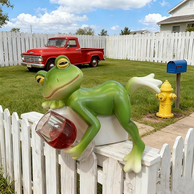 Miniature Tipsy Frog Pot Hugger - Resin Garden Statue Planter Decor for Pots, Cute Climbing Frog Figurine for Fairy Garden Yard Lawn Gifts for Women