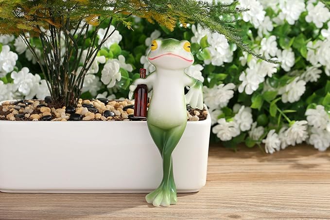 YATOJUZI Frog Decor Miniature Figurines Plant Decorations for Pots Funny Tipsy Frog Garden Decor Gifts for Women Outdoor Statues Planter Hugger for Yard Lawn Ornament(Lean on)