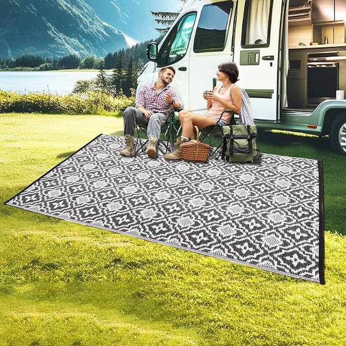 Outdoor Rug Waterproof 4x6 Porch Rug,Outdoor Mat 4x6 Small Balcony Mat,Reversible Plastic Straw Rug, Outdoor Rug for Camping Black and White Outdoor Rugs for Patio, Deck, RV, Camping, Beach, Backyard