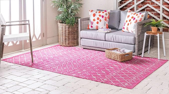 Unique Loom Outdoor Trellis Collection Area Rug - Tribal Trellis (5' 1" x 8' Rectangle, Fuschia/ Gray)