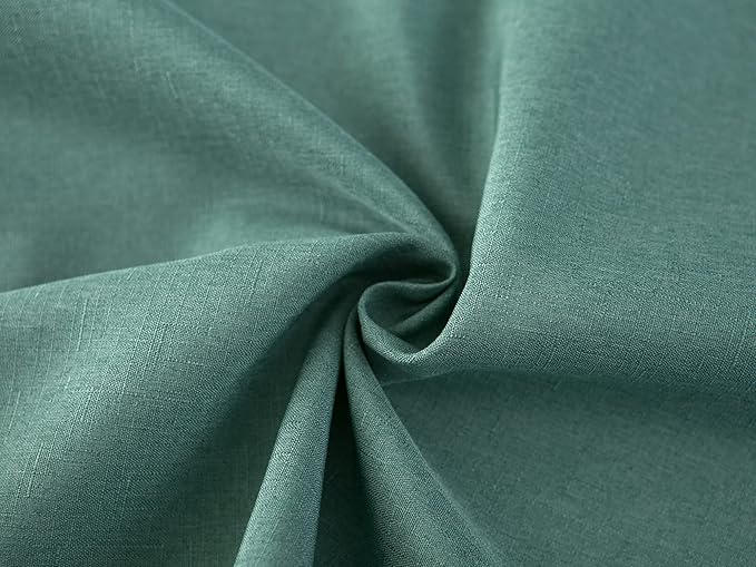 Outdoor Tablecloth Wrinkle-Free Stain Resistant Waterproof Polyester Fabric Table Cover with Zipper Umbrella Hole for Picnic/Party/Dinner/Patio Garden(60×60inch Square,Zippered,Green)