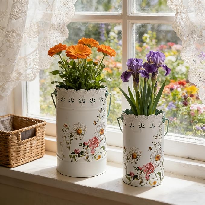 Set of 2 Farmhouse Floral Metal Flower Bucket Vase, Rustic Embossed Daisy Bee Design Planter with Hollowed-Edge, Decorative Pot for Indoor Outdoor Home Garden, Kitchen, Patio