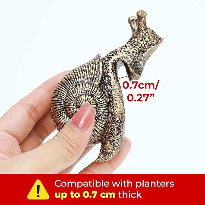 Vintage Resin Snail Planter Pot Hugger Flower Figurine, Climbing Statue and Vase Miniature Fairy Garden Terrarium Decor, Resin Art Patio Lawn Yard Outdoor Fence Hanger Animal Ornament, Bronze