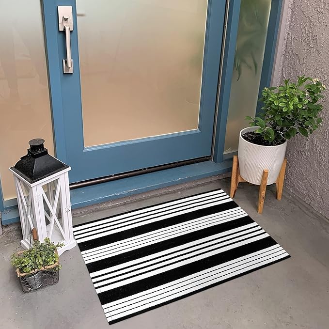 OJIA Front Door Mat 24"x35" Black and White Outdoor Rugs Front Door Rug Washable Entryway Rug Cotton Hand Woven Indoor Outdoor Doormat Small Area Rugs Layered Doormat for Porch/Home Entrance Decor