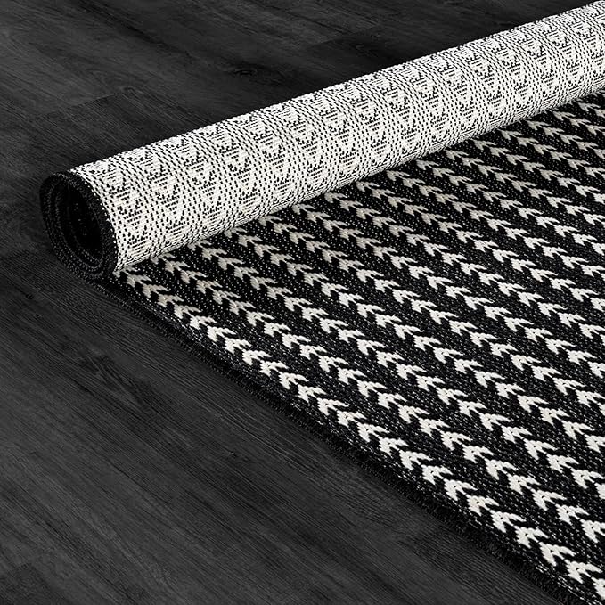 Washable Outdoor Rug 6x9 Modern Area Rugs Outdoor Carpets Striped Pattern Non Shedding Waterproof Easy Clean Patio Deck Porch Living Room Bedroom Garden RV (6 X 9 Black)