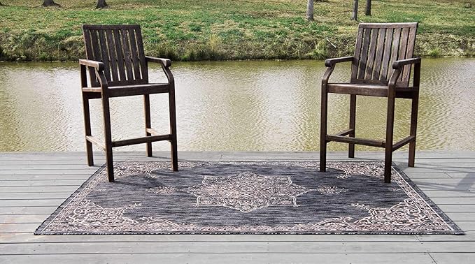 Unique Loom Outdoor Traditional Collection Area Rug - Antique (5' 3" x 8' Rectangle, Charcoal Gray/ Natural)