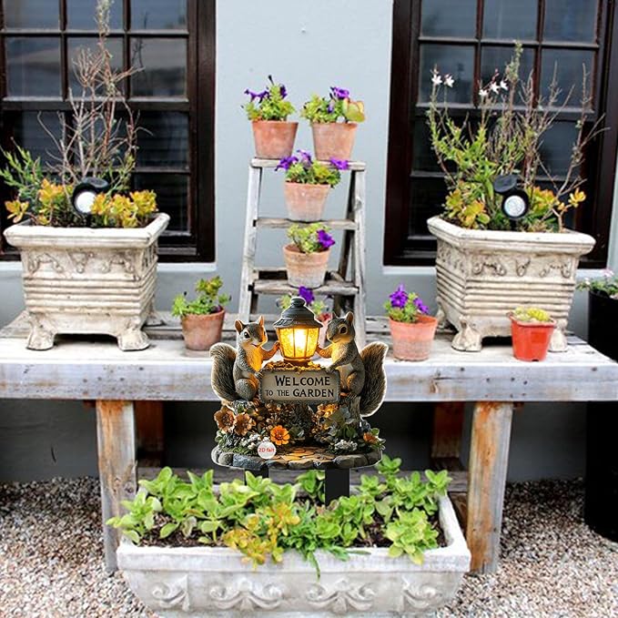 Cute Squirrels Garden Stake Decor, 2D Flat Stained Acrylic Animal Sign, Small Animal Ornament Indoor Outdoor Yard Lawn Pot Plant Decorative Accessories