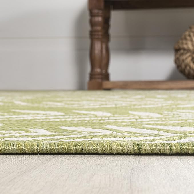JONATHAN Y Palm Frond Indoor Outdoor Area Rug 5X8 Green/Cream, Nevis for Backyard, Patio, Porch, Easy-Cleaning, High Traffic, Pet-Friendly, Non-Shedding (SMB119D-5)