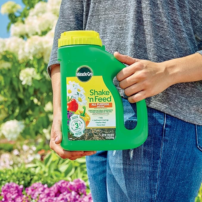 Miracle-Gro Shake 'N Feed All Purpose Plant Food, Plant Fertilizer, 4.5 lbs. (6-Pack)