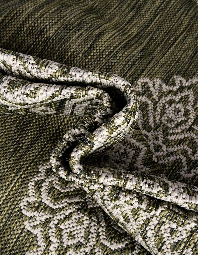 Unique Loom Outdoor Traditional Collection Area Rug - Antique (7' 10" Square Green/Ivory)
