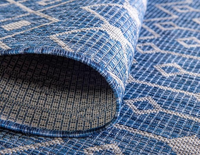 Unique Loom Outdoor Trellis Collection Area Rug - Tribal Trellis (5' 1" Round, Blue/ Ivory)