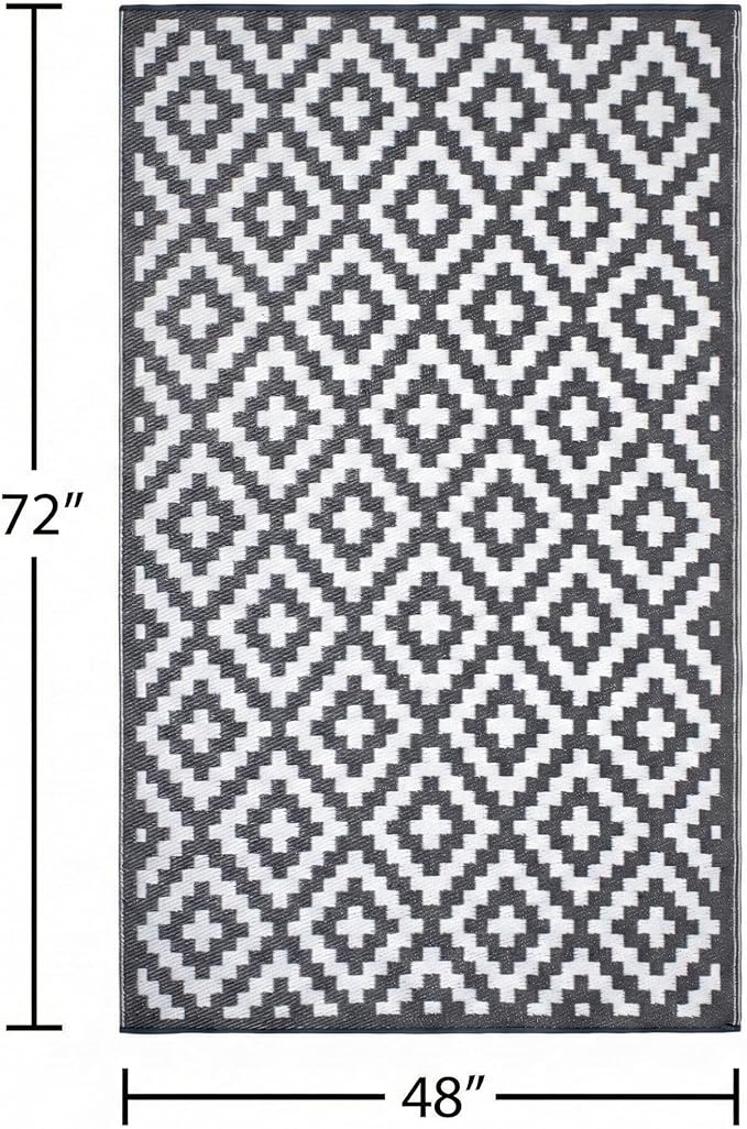 FH Home Outdoor Rug - Waterproof, Fade Resistant, Reversible - Premium Recycled Plastic - Geometric - Patio, Deck, Porch, Balcony, Laundry Room - Aztec - Gray & White Crease Free - 4 x 6 ft