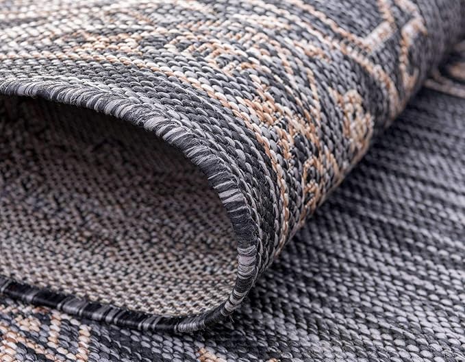 Unique Loom Outdoor Traditional Collection Area Rug - Antique (5' 3" x 8' Rectangle, Charcoal Gray/ Natural)