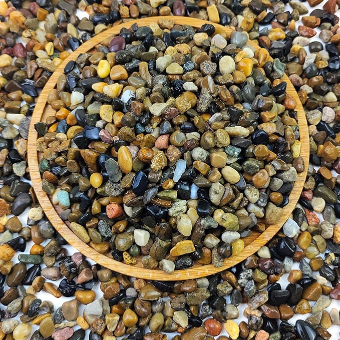 10 lbs Pea Gravel for Landscaping,1/4 Inch Aquarium Gravel. Decorative River Rocks for Fish Tank Succulent Vase Cactus Bonsai Plant Soil Cover and Outdoor Landscaping Rocks