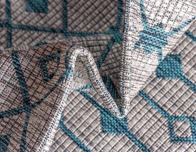 Unique Loom Outdoor Trellis Collection Area Rug - Tribal Trellis (5' 1" x 8' Rectangle, Light Blue/ Ivory)