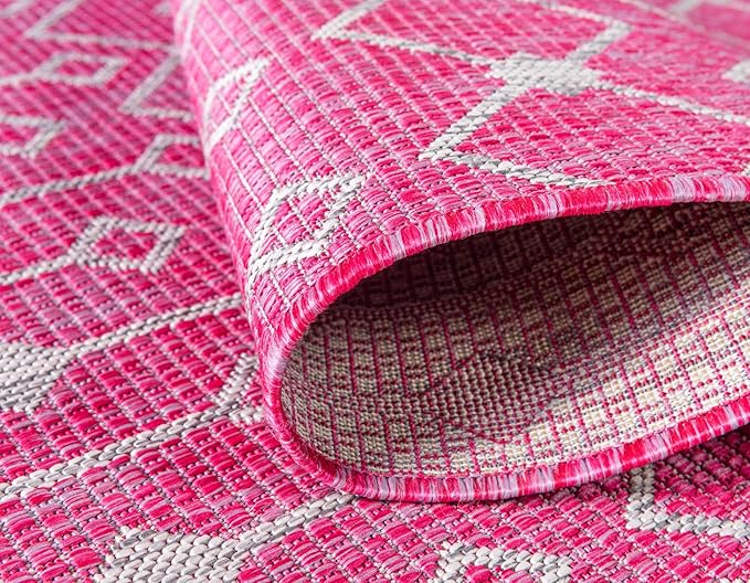 Unique Loom Outdoor Trellis Collection Area Rug - Tribal Trellis (4' 1" Round, Fuschia/ Gray)