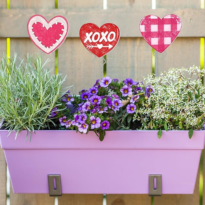 6 Pcs Valentine's Day Heart Planter Stake Hollow Heart Garden Metal Stake Sign Corrugated Plastic Valentine's Day Outdoor Decor for Indoor Outdoor Patio Plant Pot, Flower Bed (Novelty Style)