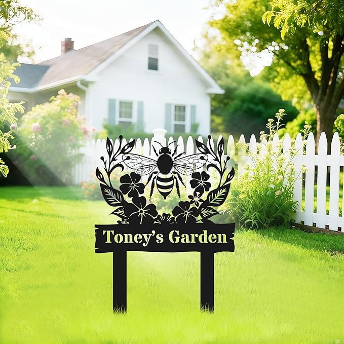 Personalized Metal Garden Sign, Custom Flower Decor with Stake, Bee Metal Yard Art, Garden Name Sign,Outdoor Decor,Patio Decoration,Home Present,Gardeners & Planters Gift