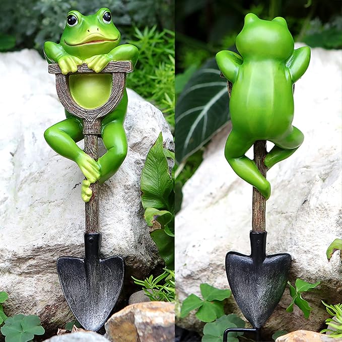 Frog Figurine Garden Statue Outdoor Decoration Frog with Shovel Plant Decor Landscape Resin Sculpture Gift Art Accessories Animal Ornament for Yard Lawn Patio Outside Backyard Home Pots