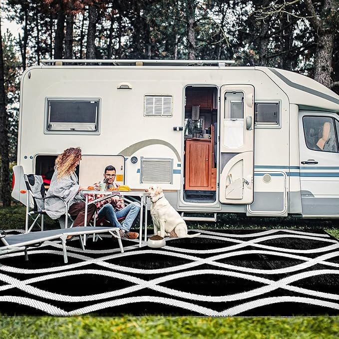 wikiwiki 6x9ft Outdoor Rug, Reversible Plastic Patio Rug Waterproof, Indoor Outdoor Carpet Clearance, Large Area Carpet for Patio Deck Balcony Pool RV Camping Beach Picnic, Black & White