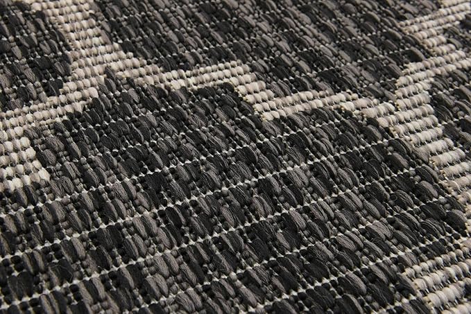 Unique Loom Outdoor Trellis Collection Area Rug (2' x 3' 1" Runner, Black/ Ivory)