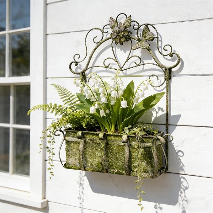 Rustic Metal Wall Planter Vintage Wall Mounted Flower Pot Farmhouse Distressed Wall Hanging Plant Basket with Floral & Butterfly Decor for Indoor Outdoor Garden Home Yard (Green#2)