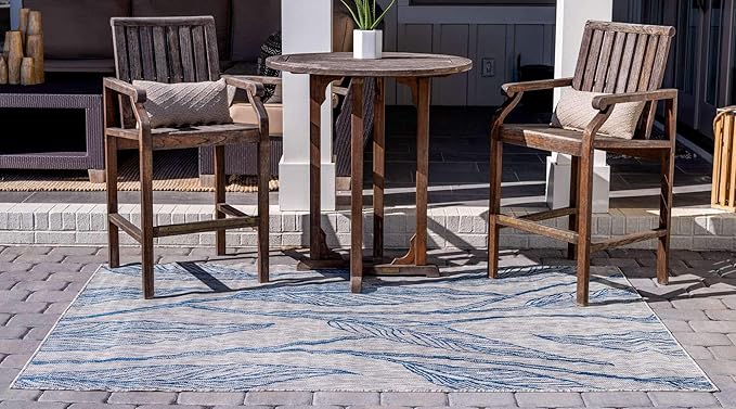 Unique Loom Outdoor Botanical Collection Area Rug - Leaf (7' 1" x 10' Rectangle, Light Gray/ Ivory)