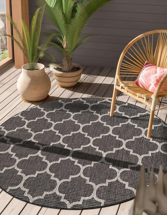 Unique Loom Outdoor Trellis Collection Area Rug (6' 1" Round Black/Ivory)