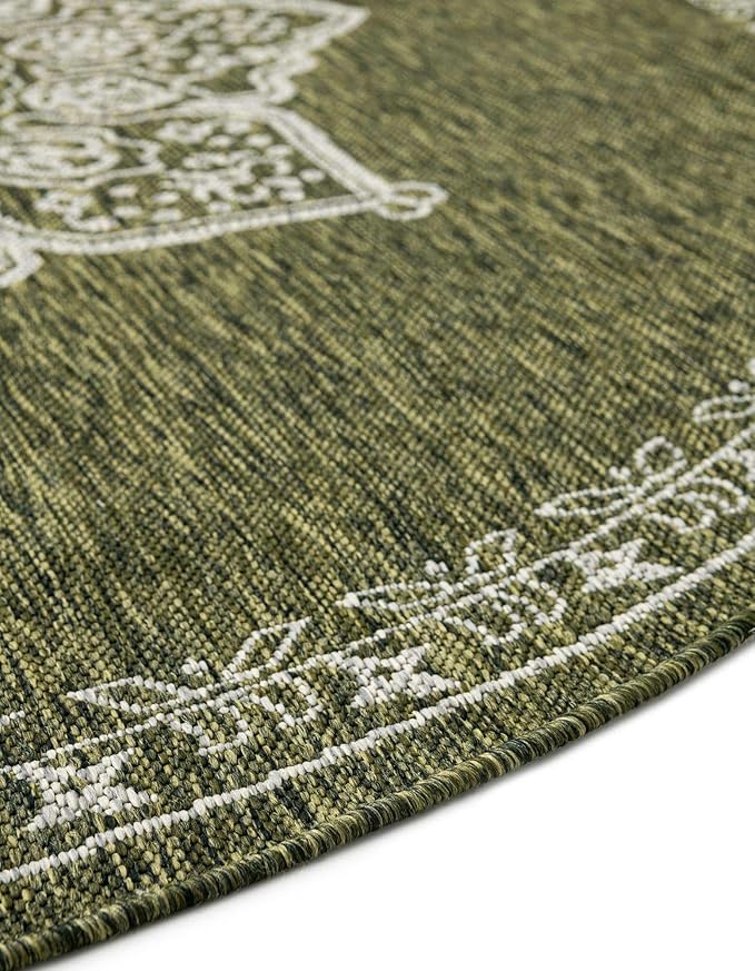Unique Loom Outdoor Traditional Collection Area Rug - Antique (5' 3" Round Green/Ivory)