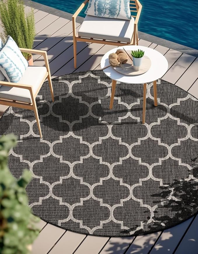 Unique Loom Outdoor Trellis Collection Area Rug (6' 1" Round Black/Ivory)