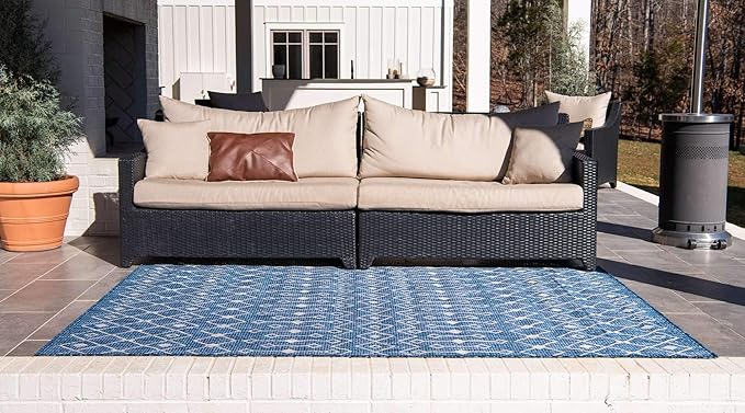Unique Loom Outdoor Trellis Collection Area Rug - Tribal Trellis (7' 1" x 10' Rectangle, Blue/ Ivory)