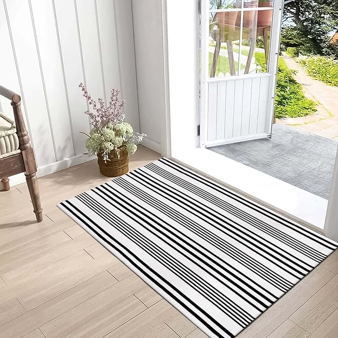 OJIA Black and White Outdoor Rug 2'x4.3', Machine Washable Front Door Mats Outdoor Cotton Woven Outdoor Doormat Front Porch Rug Indoor Door Mat Entryway Striped Rugs for Farmhouse/Kitchen/Entrance