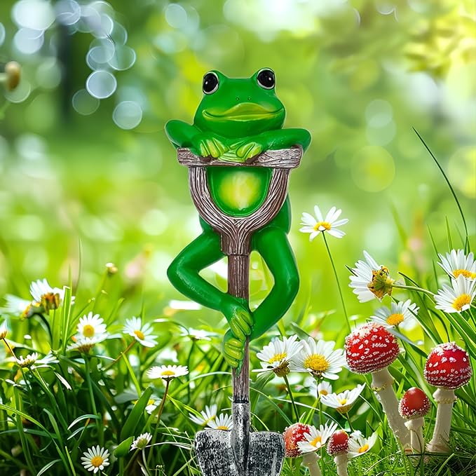 Frog Garden Statue Resin Frog Planter Figurine Holding Shovel Outdoor Fairy Garden Patio Yard Lawn Decoration Whimsical Plant Pots Stake Decor Sculpture Miniature Animal Ornament Housewarming Gift