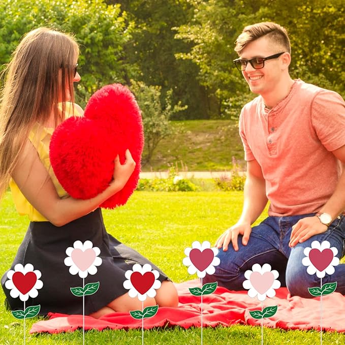 BreezeHug 6 Pcs Valentine's Day Heart Shaped Flower Planter Stakes Outdoor Garden Stakes Sign Valentine Flower Stick Pink Red Decorative for Yard Patio Lawn Decor (Solid Color)
