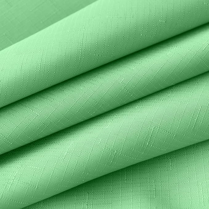 Outdoor Tablecloth Wrinkle-Free Stain Resistant Waterproof Polyester Fabric Table Cover with Zipper Umbrella Hole for Picnic/Party/Dinner/Patio Garden(60inch Round,Zippered,Kelly Green)