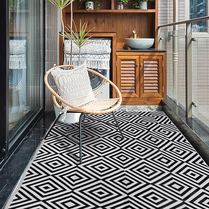 Reversible Mats, Outdoor Patio Rugs, Plastic Straw, Modern Area Rug, Floor Mat, RV, Patio, Backyard, Deck, Picnic, Beach, Trailer, Camping (Diamond Black & White, 5' x 8')