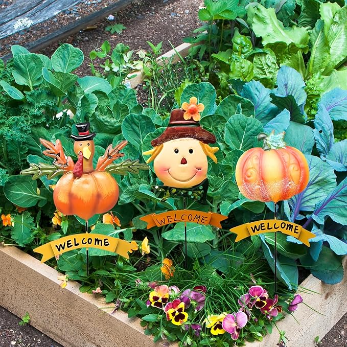 Fall Thanksgiving Halloween Garden Stakes, 3 Pcs Vintage Handmade Metal Yard Decors Featuring Pumpkin, Scarecrow & Turkey, Seasonal Outdoor Lawn & Indoor Décor, for Home & Garden Lovers