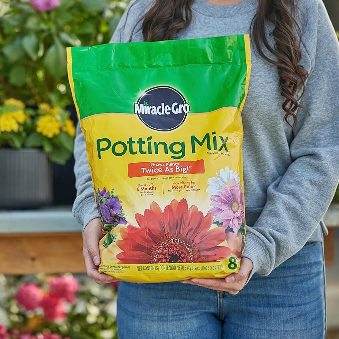 Miracle-Gro Potting Mix, For Indoor or Outdoor Potted Plants, Flowers, Vegetables, Shrubs, Annuals, and Perennials, Feeds Up to 6 Months, 8 qt.