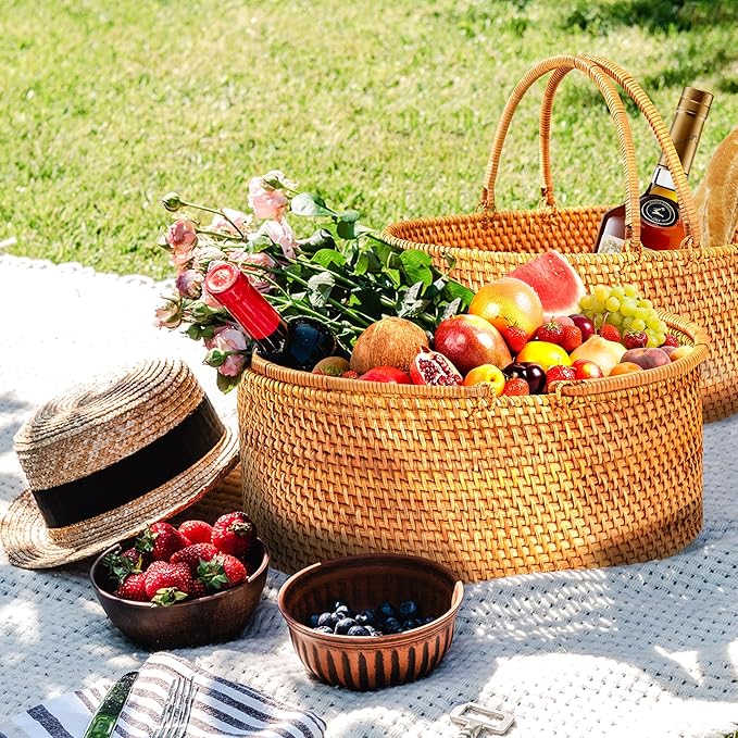 Rattan Picnic Basket with Handles, Oval Wicker Gift Basket for Wedding, Camping(15"×13"×7")