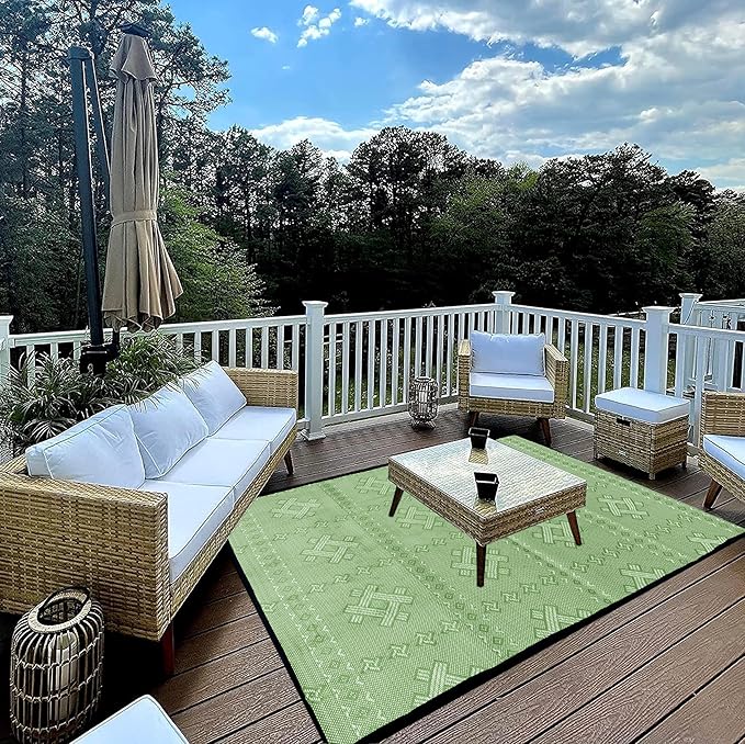 ARSUK Outdoor Patio Rug (5 x 3.3 ft) - Indoor and Plastic Outdoor Rug, Ideal for Garden, Camping, Balcony Carpet, Picnic, Backyard, Lightweight, Foldable, Recycled Plastic (Green Color)