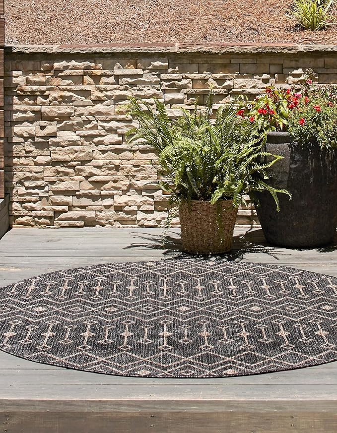 Unique Loom Outdoor Trellis Collection Area Rug - Tribal Trellis (7' 10" Round, Charcoal Gray/ Natural)
