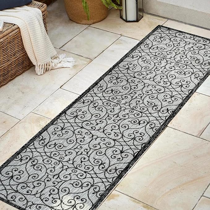 JONATHAN Y Vintage Filigree Indoor Outdoor Runner Rug 2X8 Light Gray/Black, Madrid Textured Weave for Backyard, Patio, Porch, Easy-Cleaning, High Traffic, Pet-Friendly, Non-Shedding (SMB107E-28)