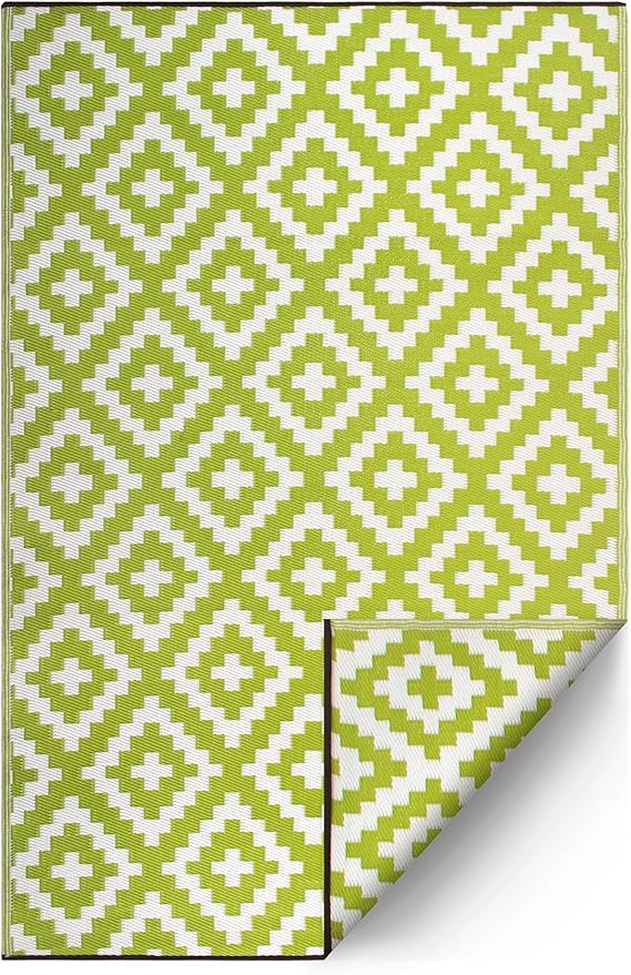 FH Home Outdoor Rug - Waterproof, Fade Resistant, Reversible - Premium Recycled Plastic - Geometric - Large Patio, Deck, Sunroom, Camping, RV - Aztec - Green & White Crease Free - 6 x 9 ft
