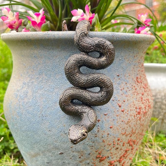Snake Statue Plant Hugger Decorations for Pot, Realistic Snake Figurine Ornament Outdoor Gifts for Yard & Garden, Creative Gift for Plant Lovers, 4.13inch