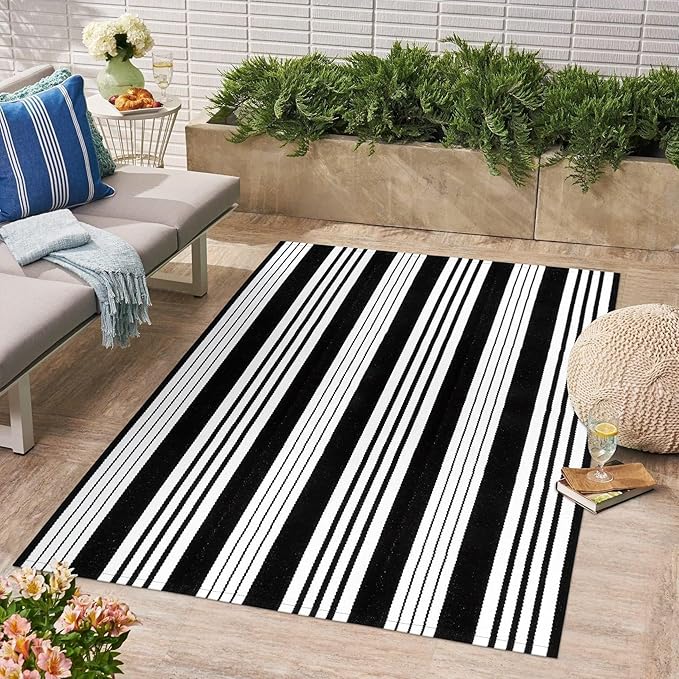 OJIA Black and White Outdoor Rug 4'x6' Cotton Woven Patio Rug Machine Washable Front Door Mat Outdoor Area Rugs Floor Mat for Farmhouse/Front Porch/Balcony/Entryway/Deck/Home Entrance Decor