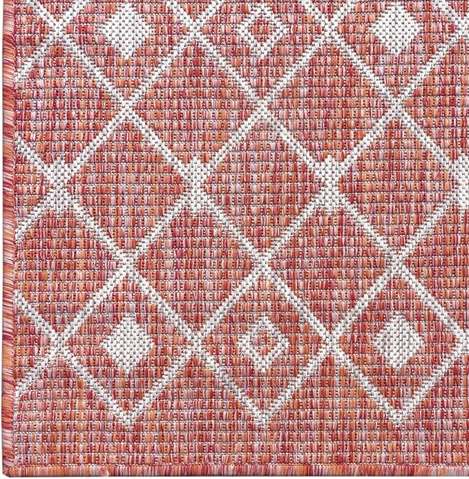 Unique Loom Outdoor Trellis Collection Area Rug - Tribal Trellis (5' 3" Square, Rust Red/ Ivory)