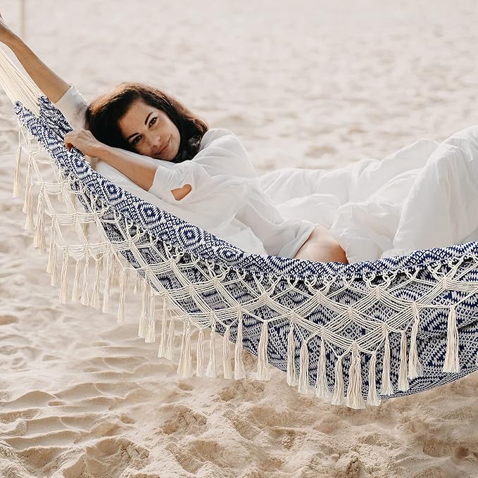 Backyard Hammock with Tassels,Garden Hammocks with Portable Carry,Bag Deluxe Macrame Fringe for Patio,Garden,Backyard,Beach,Outdoor and Indoor Porch Fabric, Up to 450Lbs (Blue-Diamond)