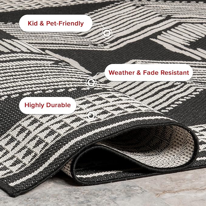 nuLOOM 4' x 6' Outdoor Tribal Geometric Area Rug, Stain Resistant, Weather Resistant, High Traffic, Patio, Balcony, Outside, Ranya Black