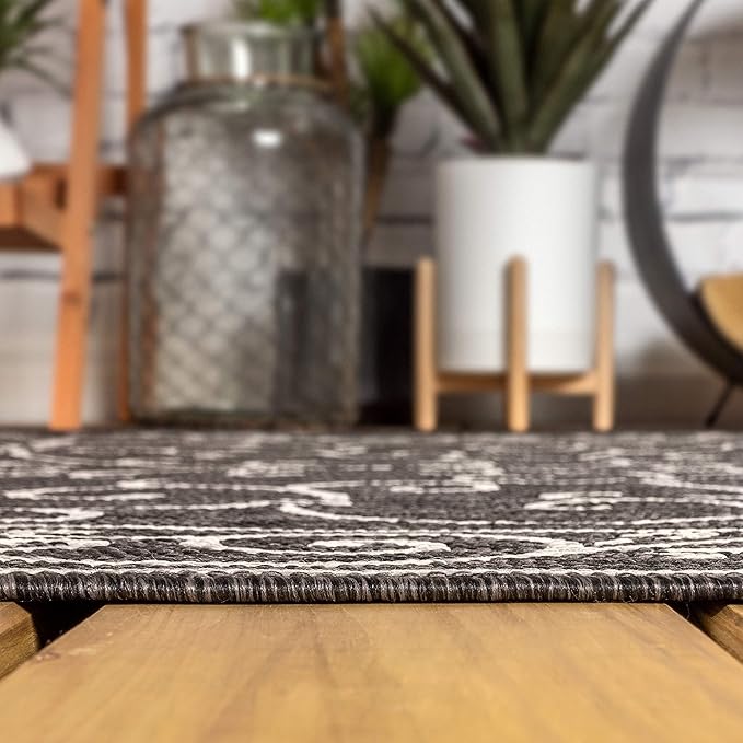 JONATHAN Y Vintage Filigree Indoor Outdoor Square Area Rug 6X6 Black/Gray, Charleston Textured Weave for Backyard, Patio, Porch, Easy-Cleaning, High Traffic, Pet-Friendly, Non-Shedding (SMB106G-6SQ)